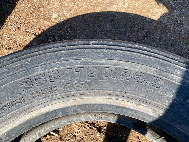 #6971-•-(1)-michelin-pilot-xze-255/70-r-22.5-commercial-truck-tire-image-5