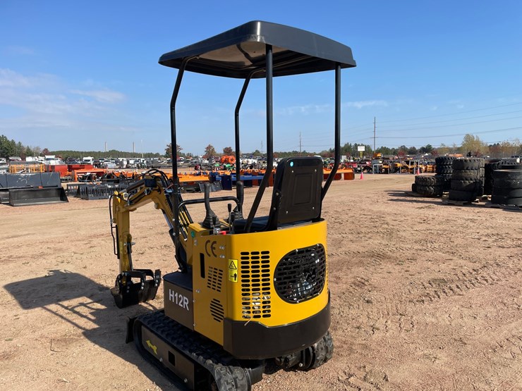 #3247-•-2026-agt-h15r-mini-crawler-excavator-image-8
