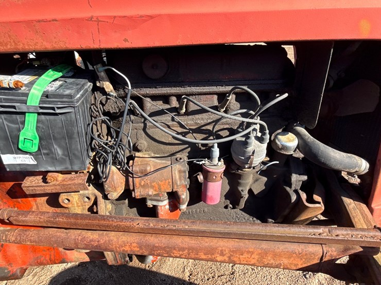 #6926-•-ford-tractor-image-13