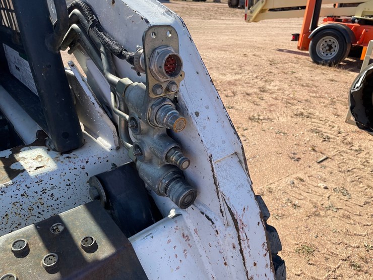 #1880-•-2005-bobcat-s185-turbo-skid-steer-image-12