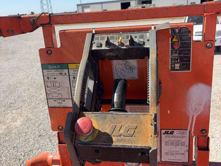 2015-jlg-26’-scissor-lift-(7e)-model-2632es,-battery-operated,-26’-reach,-non-marking-tires,-s/n--0200240038-image-10