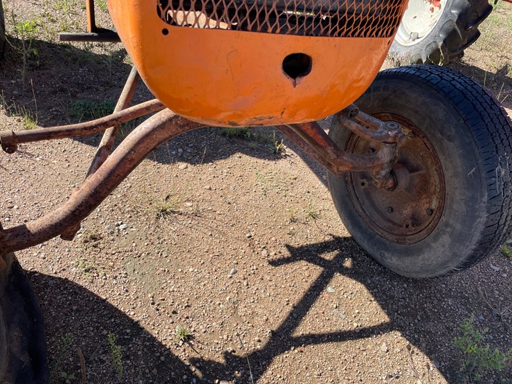 #1950-•-allis-chalmers-b-wide-tractor-image-35
