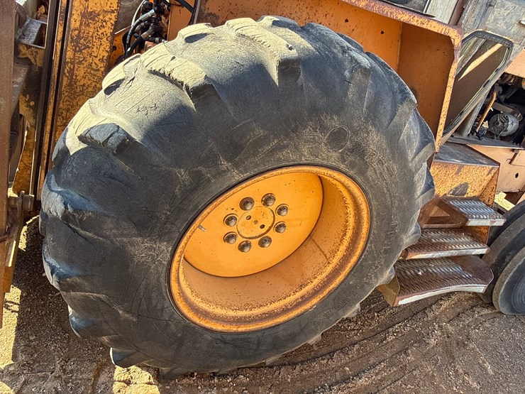 #6930-•-continental-diversified-sales-cds-706d-rough-terrain-forklift-image-10