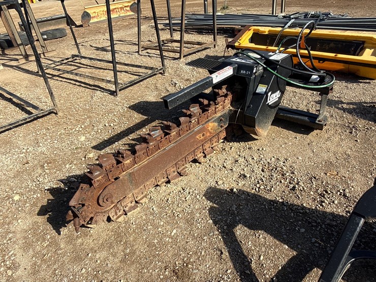 #6942-•-lowe-xr21-skid-steer-trencher-attachment-image-1