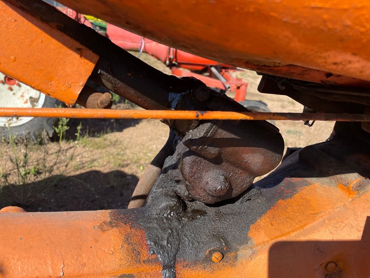 #1950-•-allis-chalmers-b-wide-tractor-image-43