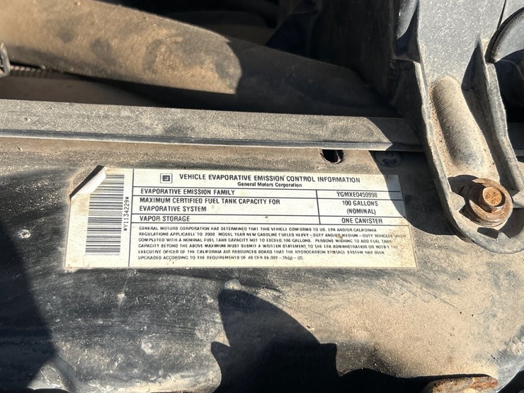 #6932-•-2000-chevrolet-3500-box-truck-(has-wi-title)-image-14