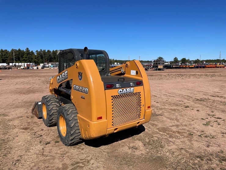 #1958-•-2014-case-sr220-skid-steer-image-4