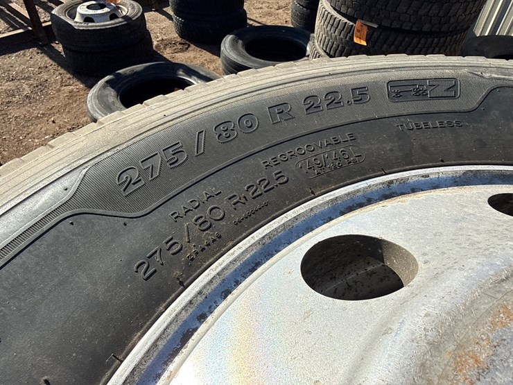 #6981-•-(5)-commercial-truck-tires-with-wheels-image-4