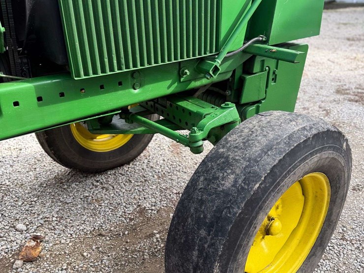 1980-john-deere-4440-tractor,-7,995-hours,-540-and-small-1000pto,-front-fuel-tank,-full-rack-front-weights,-hammer-strap,-side-step,-quad-range,-18.4x38,-quick-hitch,-2-remotes,-s/n--4440w037072-image-8