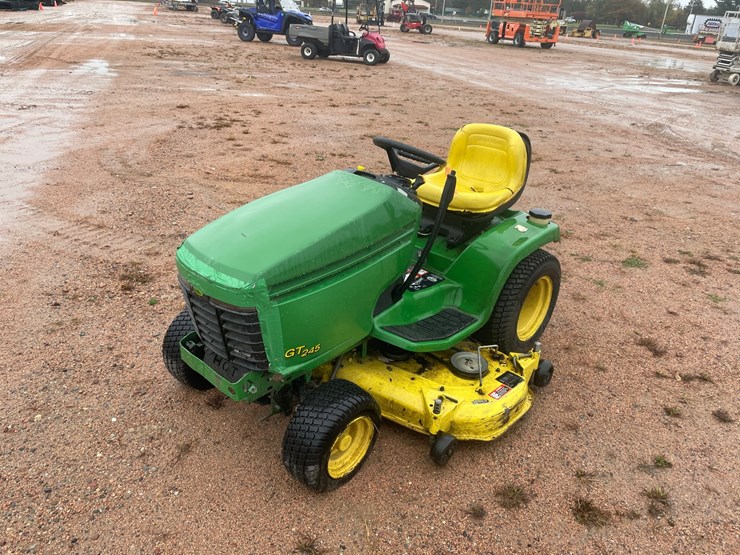 #1010-•-john-deere-gt245-riding-lawn-mower-image-38