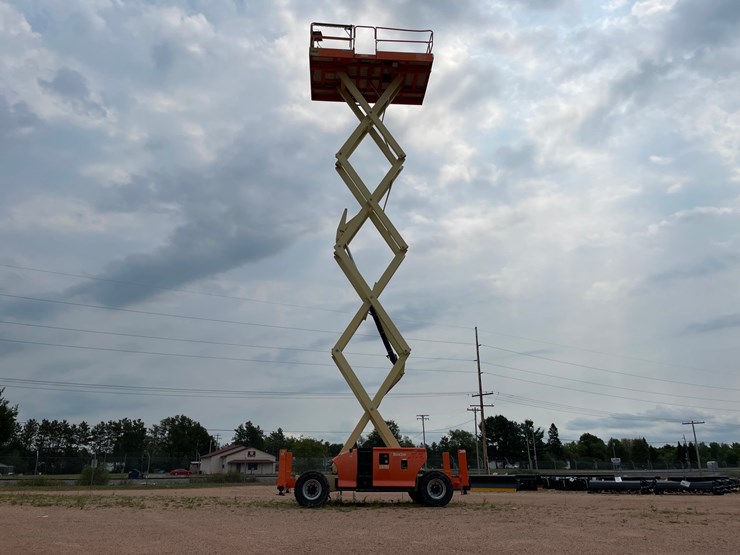 #1859-•-2015-jlg-4394rt-4x4-scissor-lift-image-51