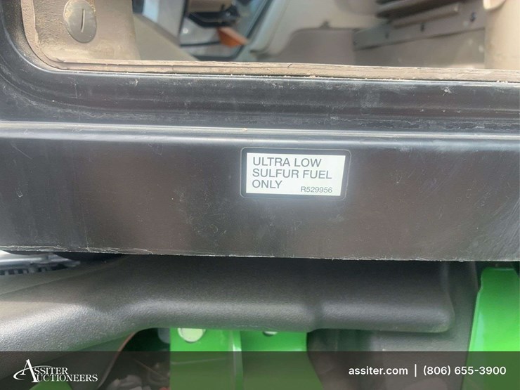 2022-john-deere-r-image-26