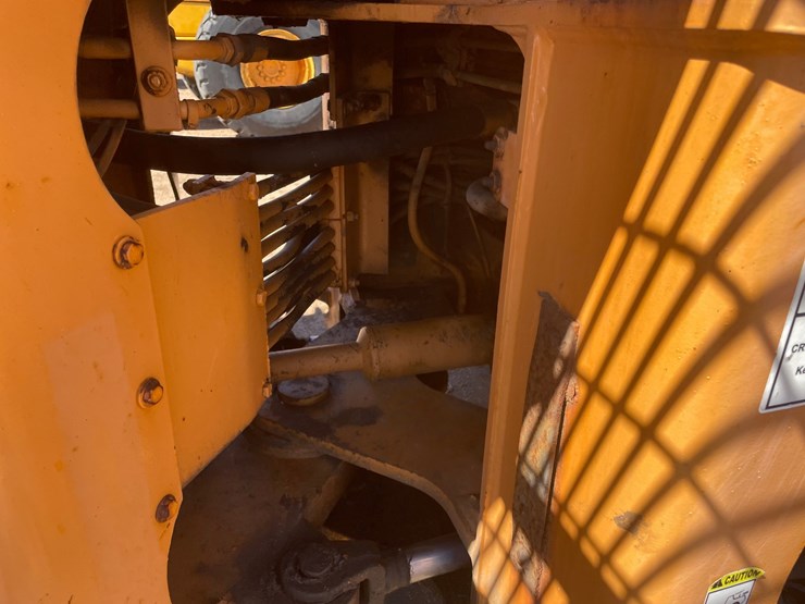 #1748-•-2001-case-721c-wheel-loader-image-18