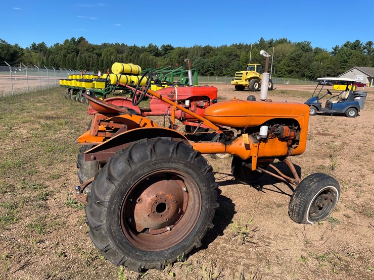 #1950-•-allis-chalmers-b-wide-tractor-image-8