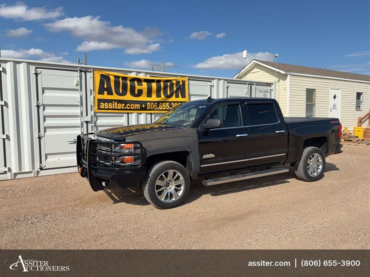 2015-chevrolet-silverado-1500-high-country-image-1