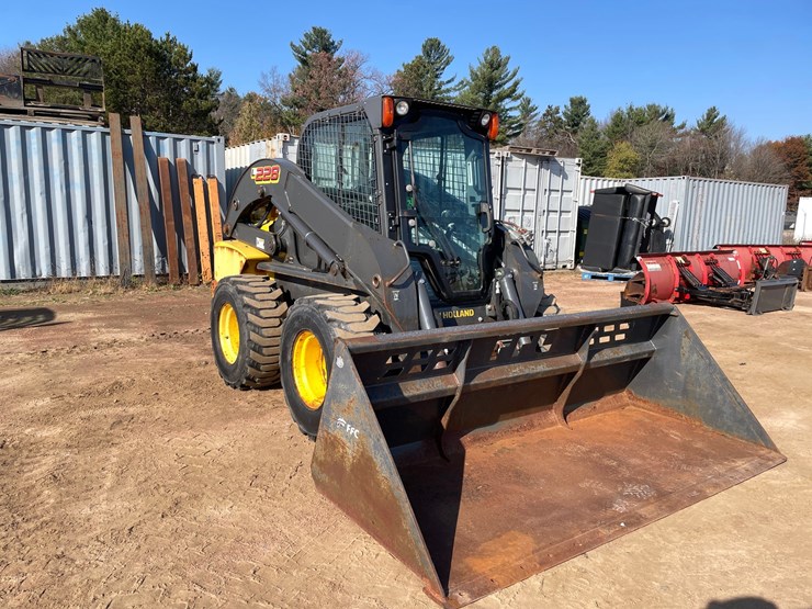 #1906-•-new-holland-l228-skid-steer-image-7