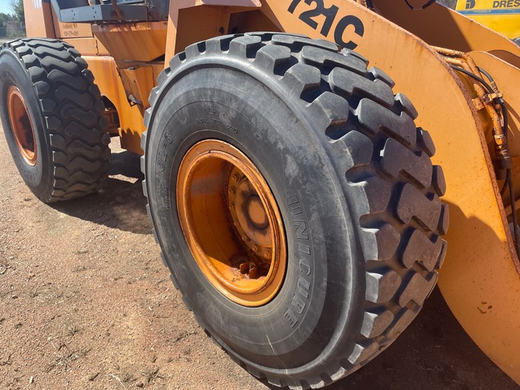 #1748-•-2001-case-721c-wheel-loader-image-15