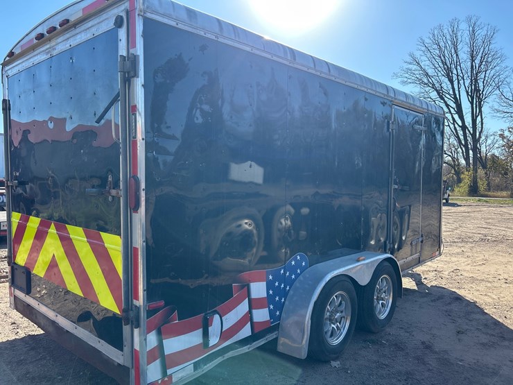 #6918-•-2008-homesteader-enclosed-tandem-axle-cargo-trailer-(wi-title-in-delay)-image-4