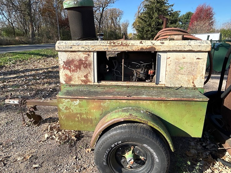 #6936-•-towable-air-compressor-trailer-image-2
