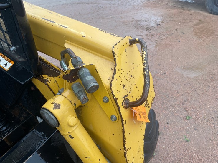 #1852-•-john-deere-317-skid-steer-image-20