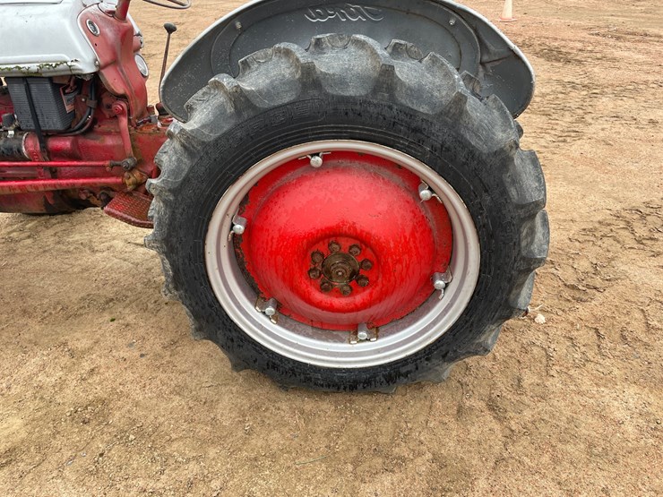#1856-•-ford-tractor-image-21