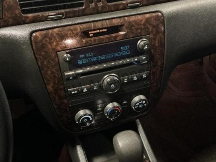 2015-chevrolet-impala-sdn-image-18