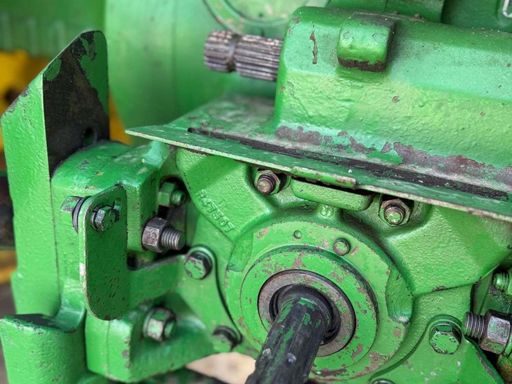 1980-john-deere-4440-tractor,-7,995-hours,-540-and-small-1000pto,-front-fuel-tank,-full-rack-front-weights,-hammer-strap,-side-step,-quad-range,-18.4x38,-quick-hitch,-2-remotes,-s/n--4440w037072-image-11