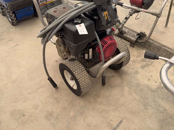 2018-mi-t-m-pressure-washer-3500-psi,-model-ca35041mah,-gas,-comes-with-hose-&-wand,-s/n--2615573-image-2