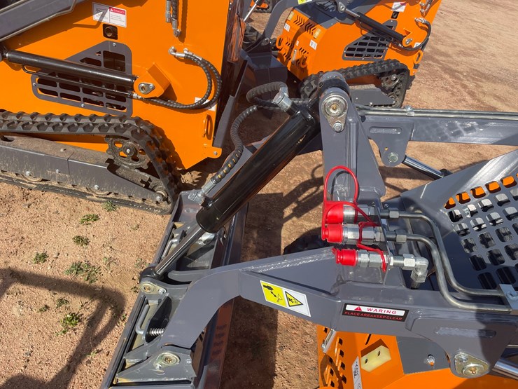 #3207-•-2026-landhonor-lhr-me380r3a-mini-skid-steer-loader-image-5