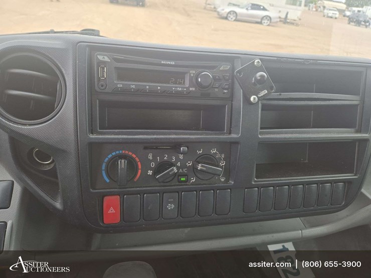 2019-hino-195-cab-over-engine-/-single-box-truck-image-14