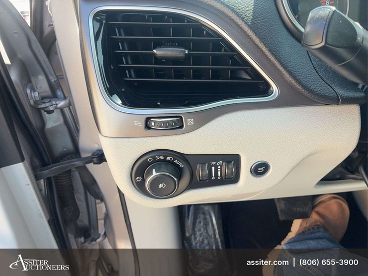 2020-jeep-cherokee-limited-image-19
