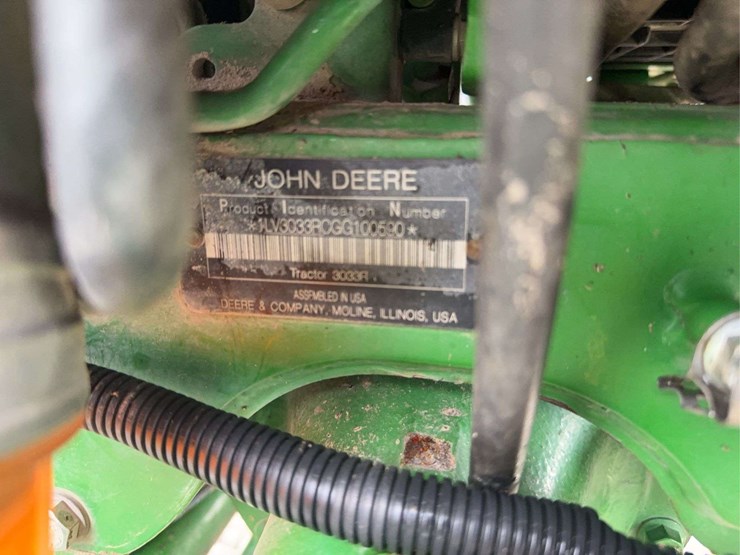 2016-john-deere-3033r-tractor,-front-loader,-with-bucket,-hydrostat,-diesel-engine,-1473.5-hours,540pto,-3pt-,-s/n--lv3033rcgg100590,-loader-s/n--1poh165xpfx009721.-image-16