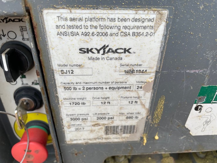 #1922-•-2017-skyjack-sj12-electric-man-lift-image-9