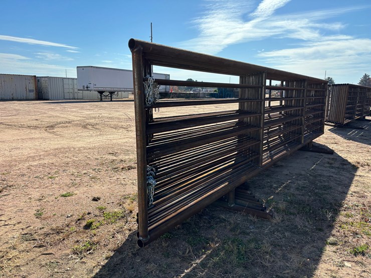 #3798-•-(10)-24'-steel-free-standing-panels-image-5