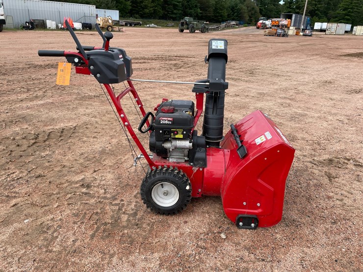 #1005-•-troy-bilt-snow-blower-image-6