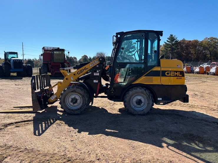 #1894-•-2023-gehl-al550-wheel-loader-image-8
