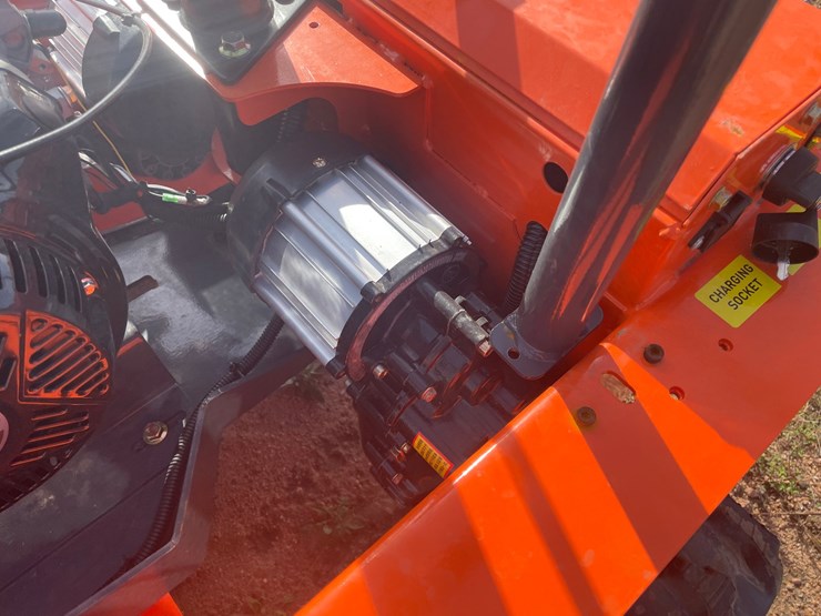#3208-•-2026-tracked-lawn-mower-image-11
