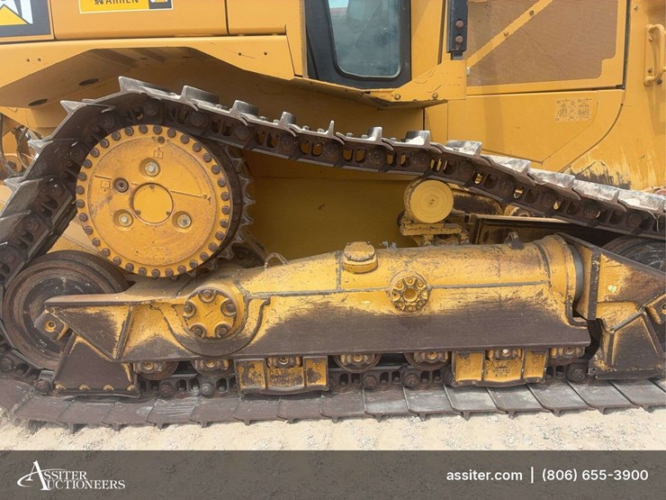 2015-caterpillar-d6t-xl-image-32