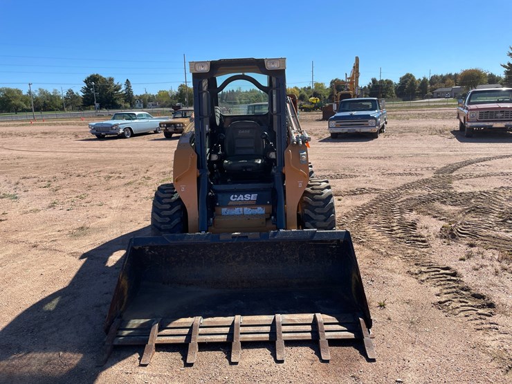 #1958-•-2014-case-sr220-skid-steer-image-7