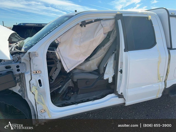 2024-ford-f350-image-17