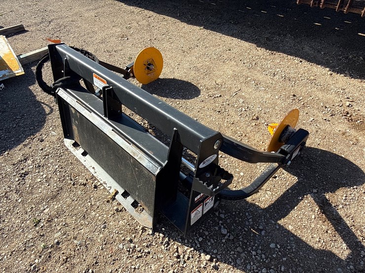 #6943-•-erskine-skid-steer-hydraulic-bale-unroller-attachment-image-5
