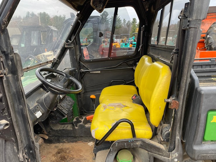 #1057-•-john-deere-diesel-4-x-4-gator-image-28