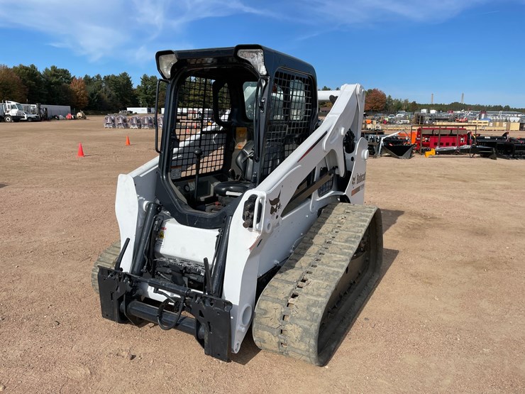 #1074-•-2014-bobcat-t650-tracked-skid-steer-image-1