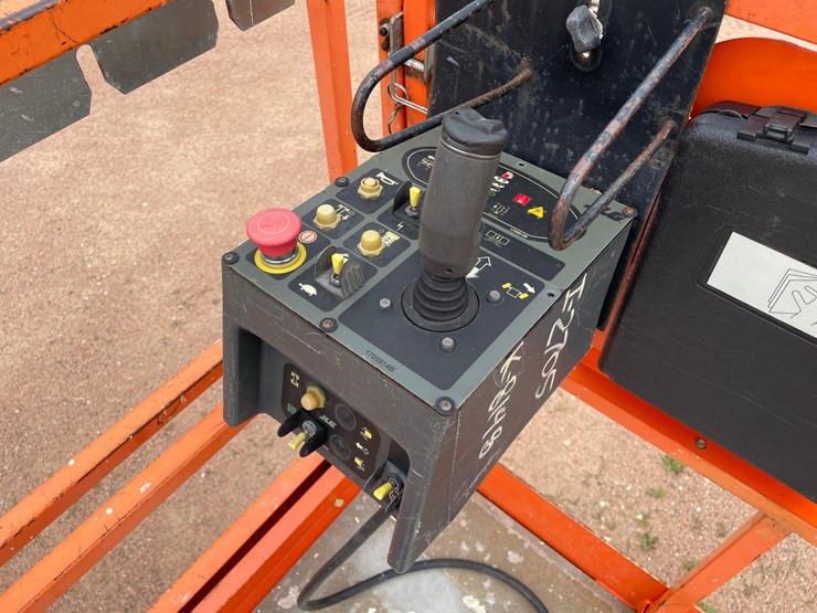 #1859-•-2015-jlg-4394rt-4x4-scissor-lift-image-39
