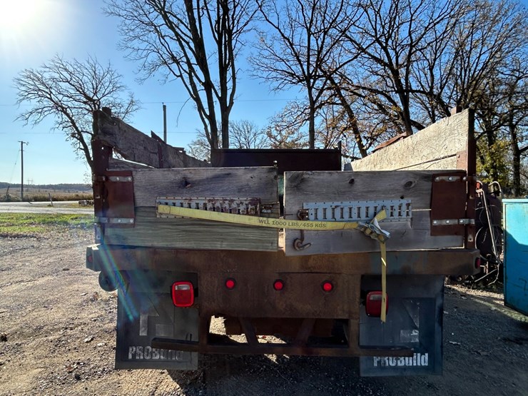 #6935-•-2000-ford-f-550-super-duty-stake-bed-dump-truck-(has-wi-title)-image-4