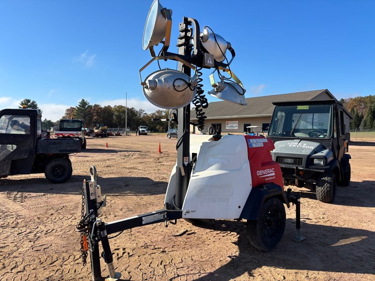 #1095-•-2017-generac-mobile-light-tower-generator-image-1
