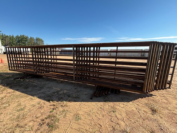 #3800-•-(10)-24'-steel-free-standing-panels-image-4