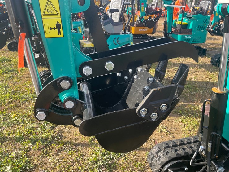 #3235-•-2026-cfg-mh13rx-mini-excavator-image-2