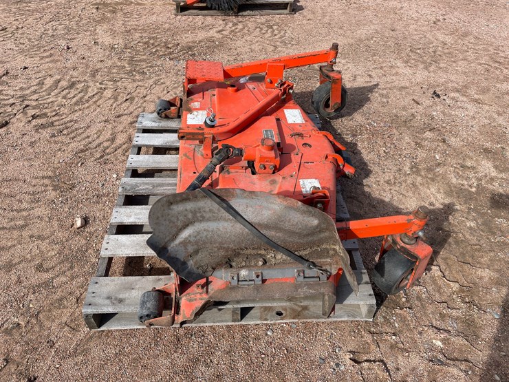 #1019-•-kubota-f2400-4wd-tractor-with-attachments-image-93