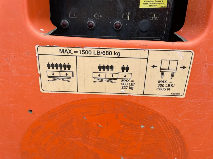 #1859-•-2015-jlg-4394rt-4x4-scissor-lift-image-37